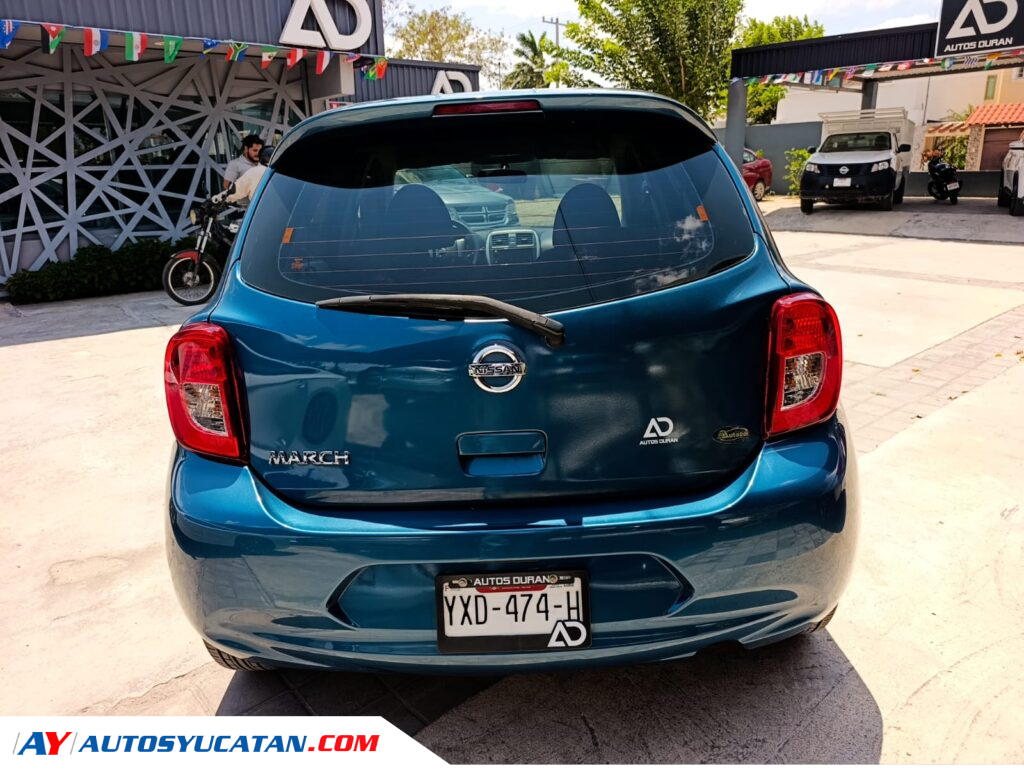 Nissan March Advance Automático 2020