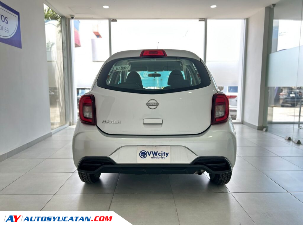 Nissan March Sense Automático 2024