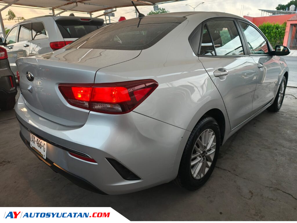 Kía Río LX Sedán Automático 2021