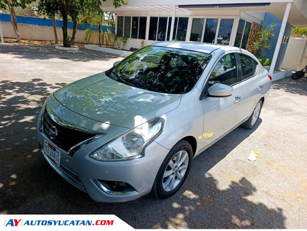 Nissan Versa 2015