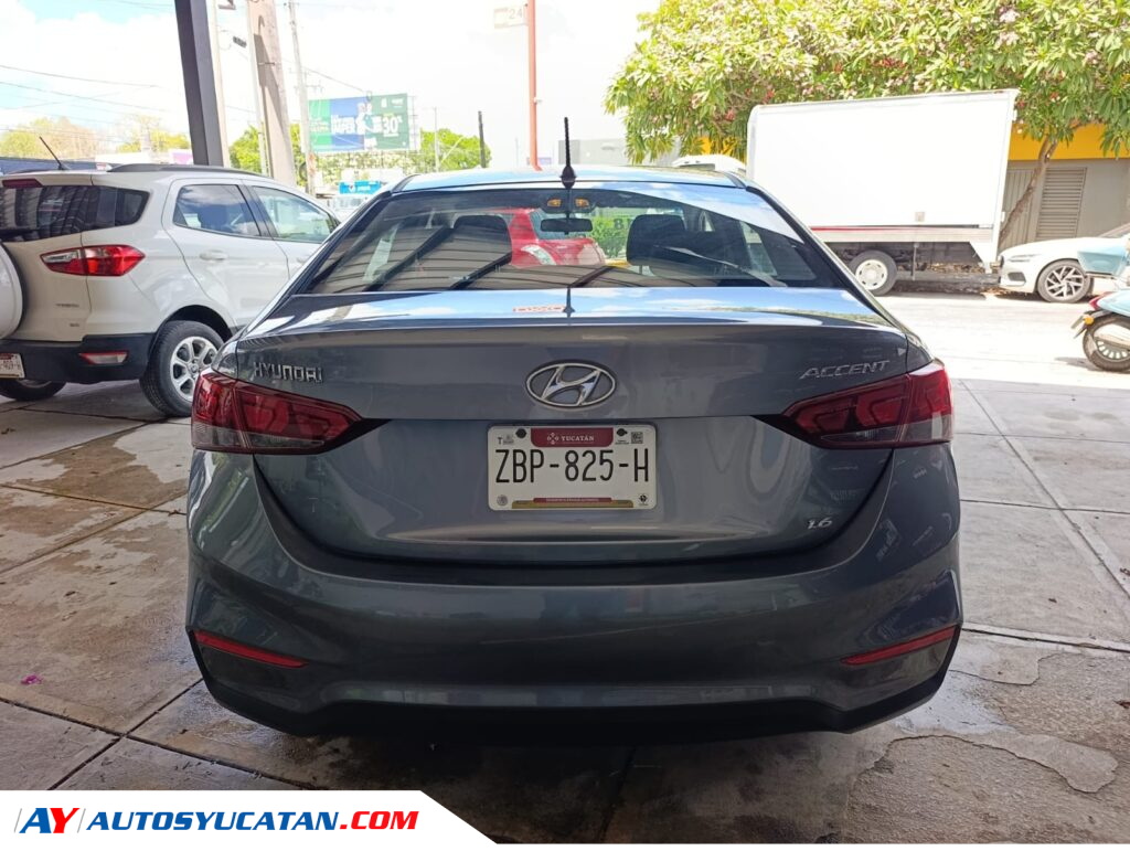 Hyundai Accent Automático 2018