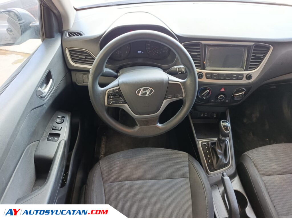 Hyundai Accent Automático 2018