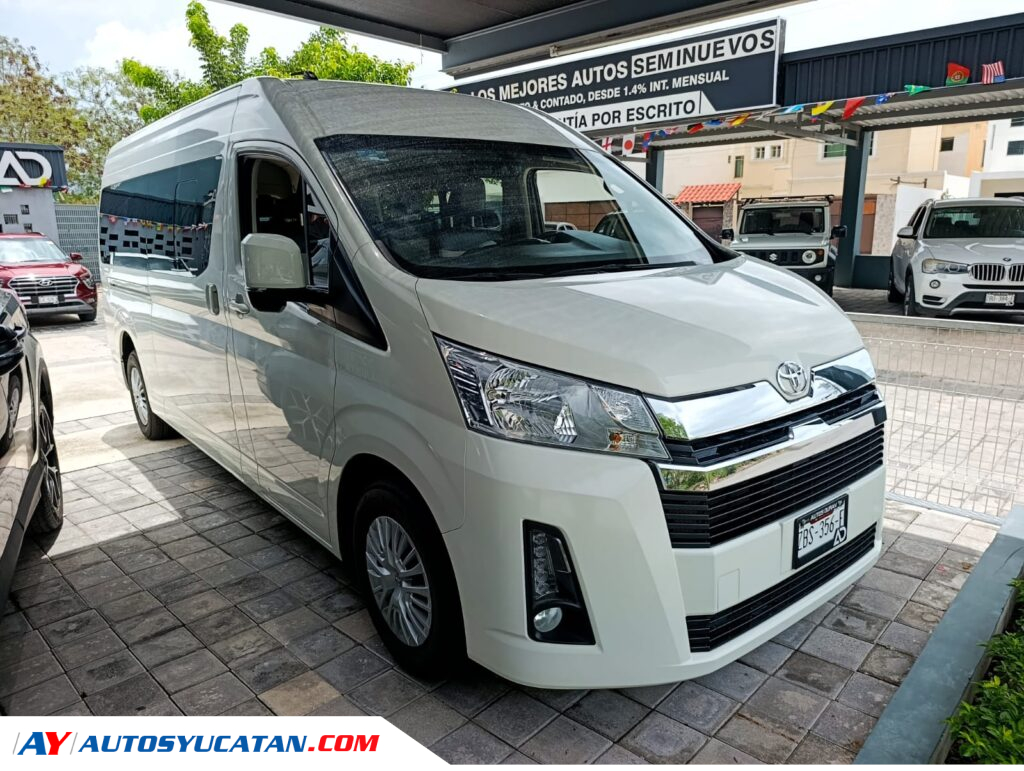 Toyota Hiace 2022