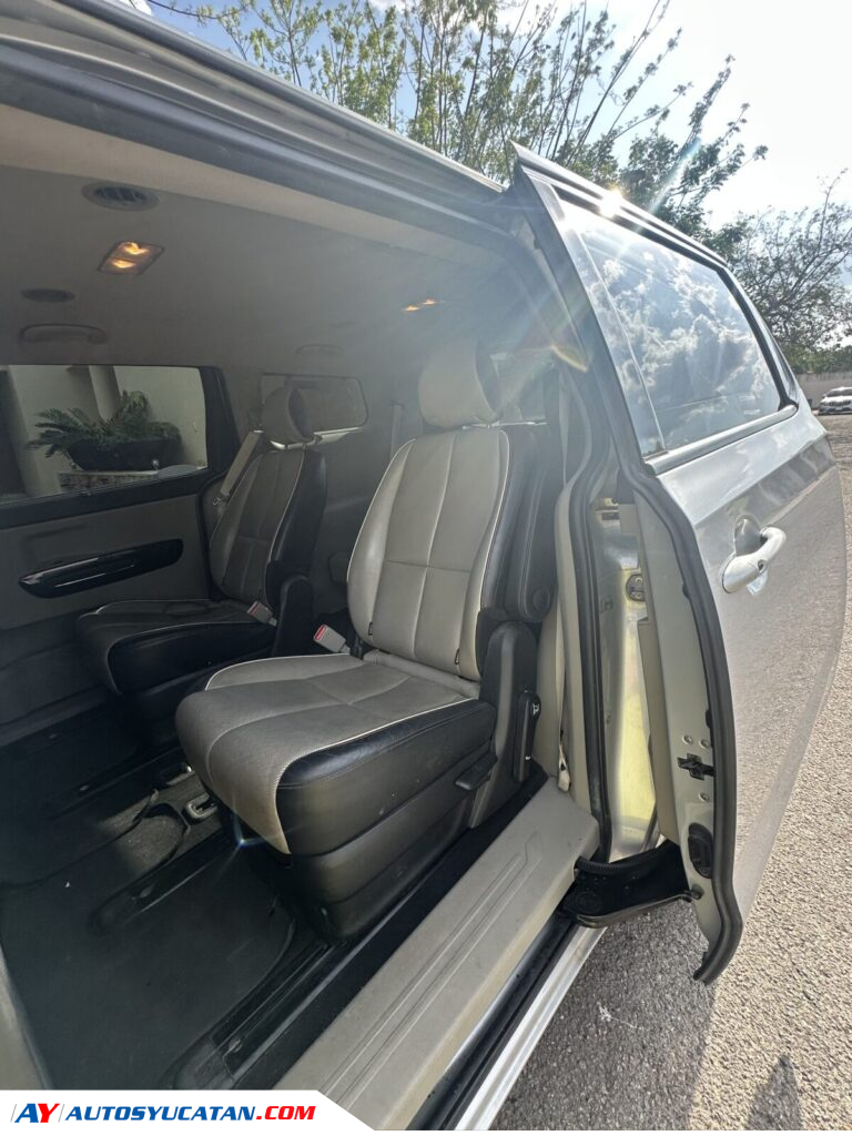 Sedona 8 pasajeros 2019