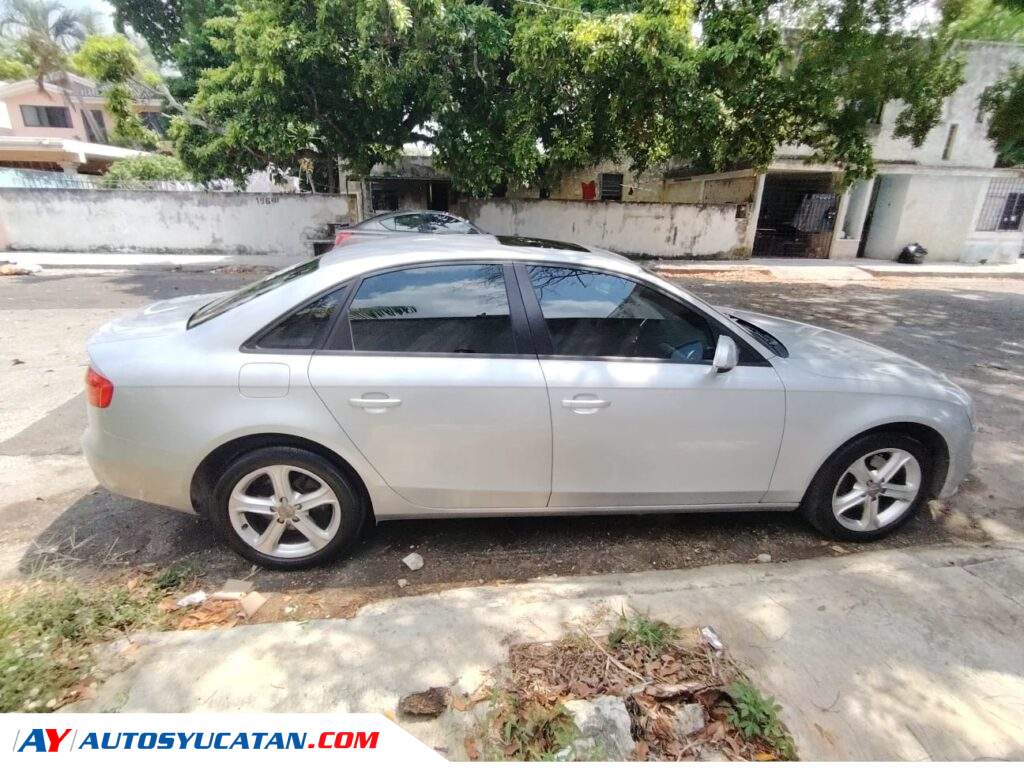 AUDI A4 2013