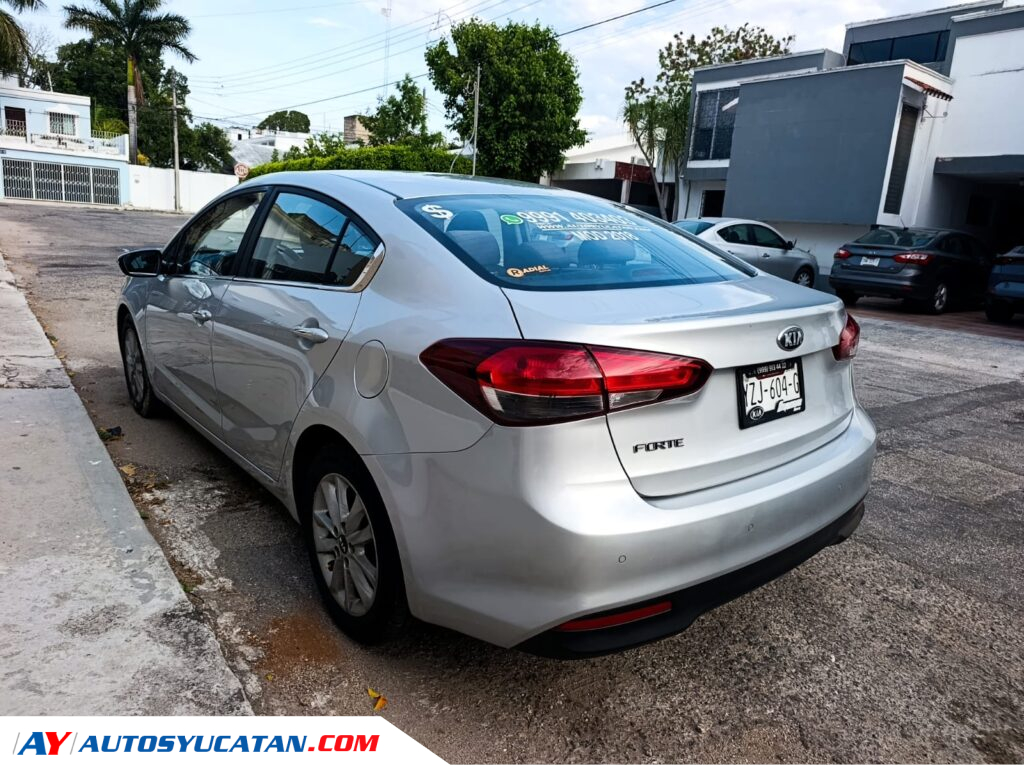 Kia Forte Sedán EX 2018