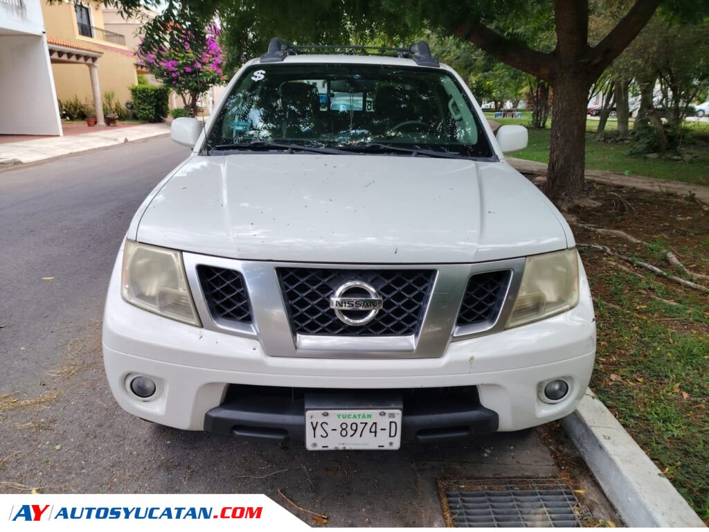 Nissan Frontier PRO 4X 4X2 2015