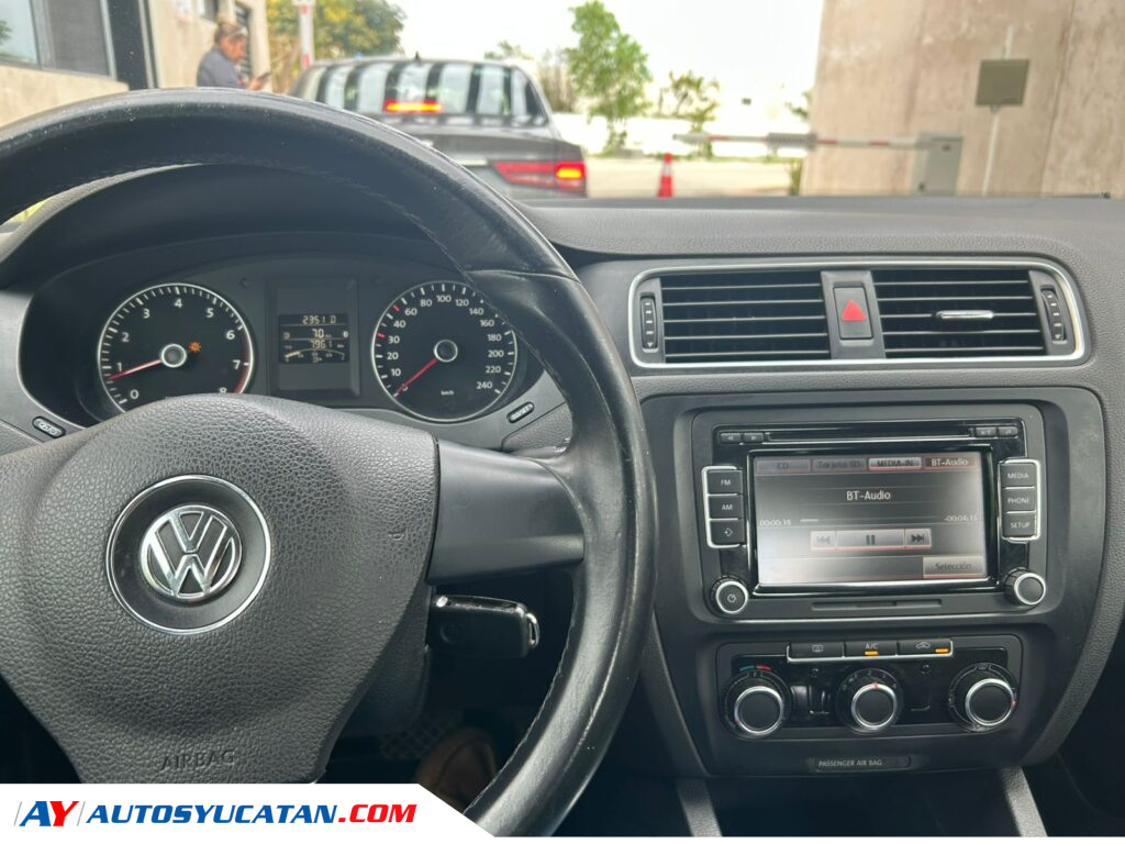 Volkswagen Jetta Sport 2013