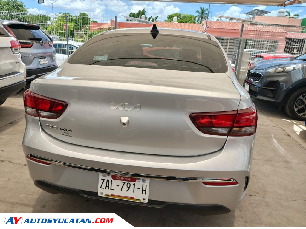 Kia Rio LX Sedan Standard 2023