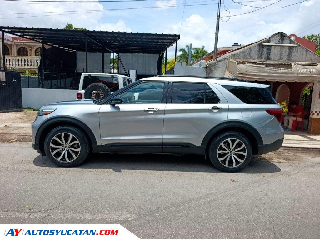 Ford Explorer ST 2023