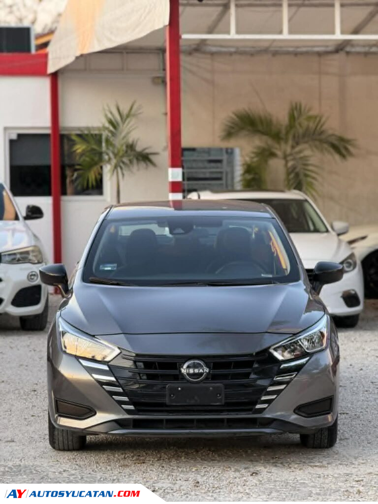 IMPECABLE NISSAN VERSA 2023