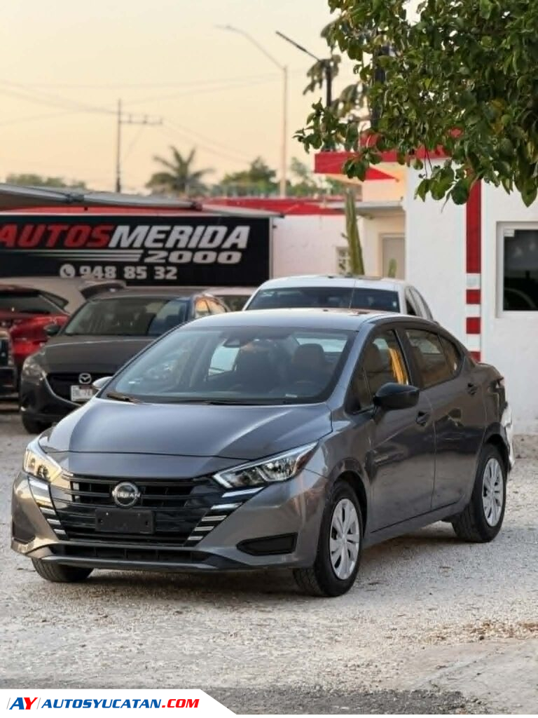 IMPECABLE NISSAN VERSA 2023