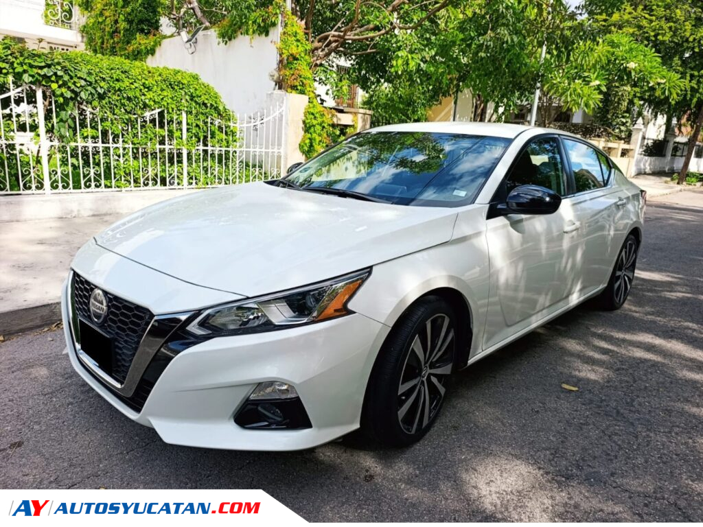 Nissan Altima SR Turbo 2021