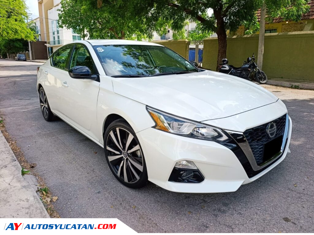 Nissan Altima SR Turbo 2021