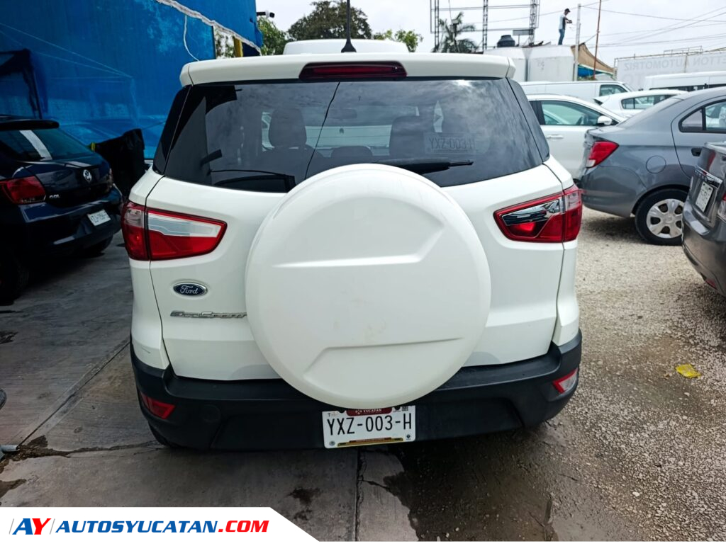 Ford Eco Sport STD 2018