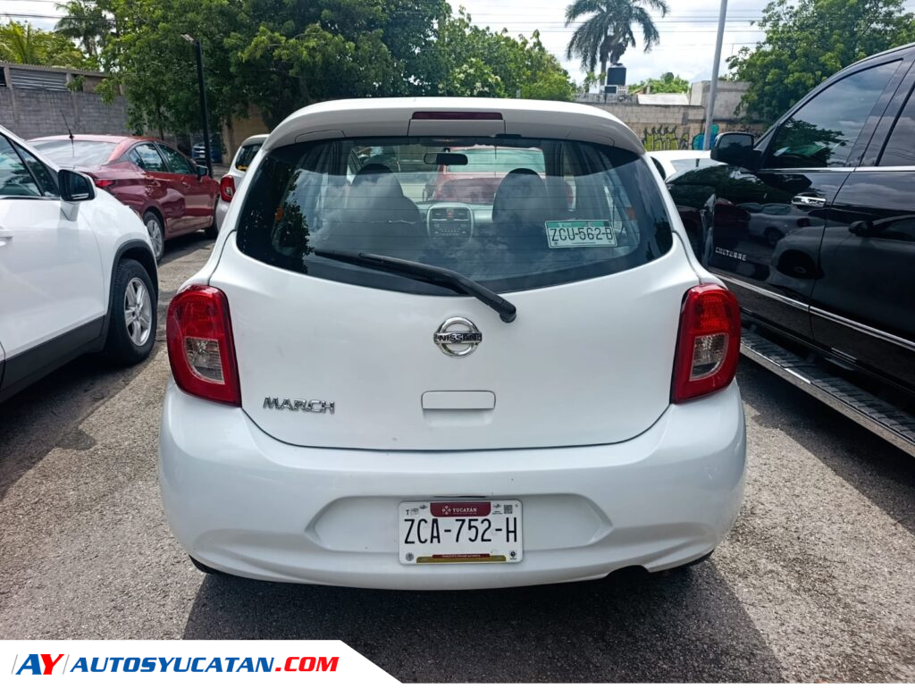 Nissan March 2018