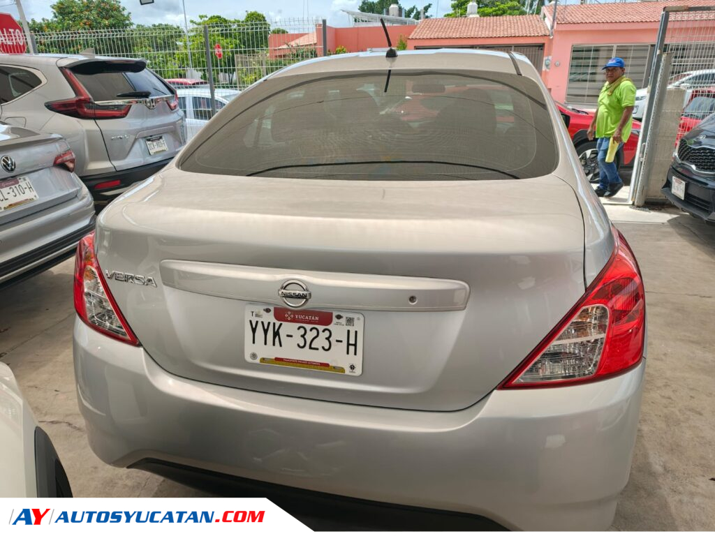 Nissan Versa Automático 2018