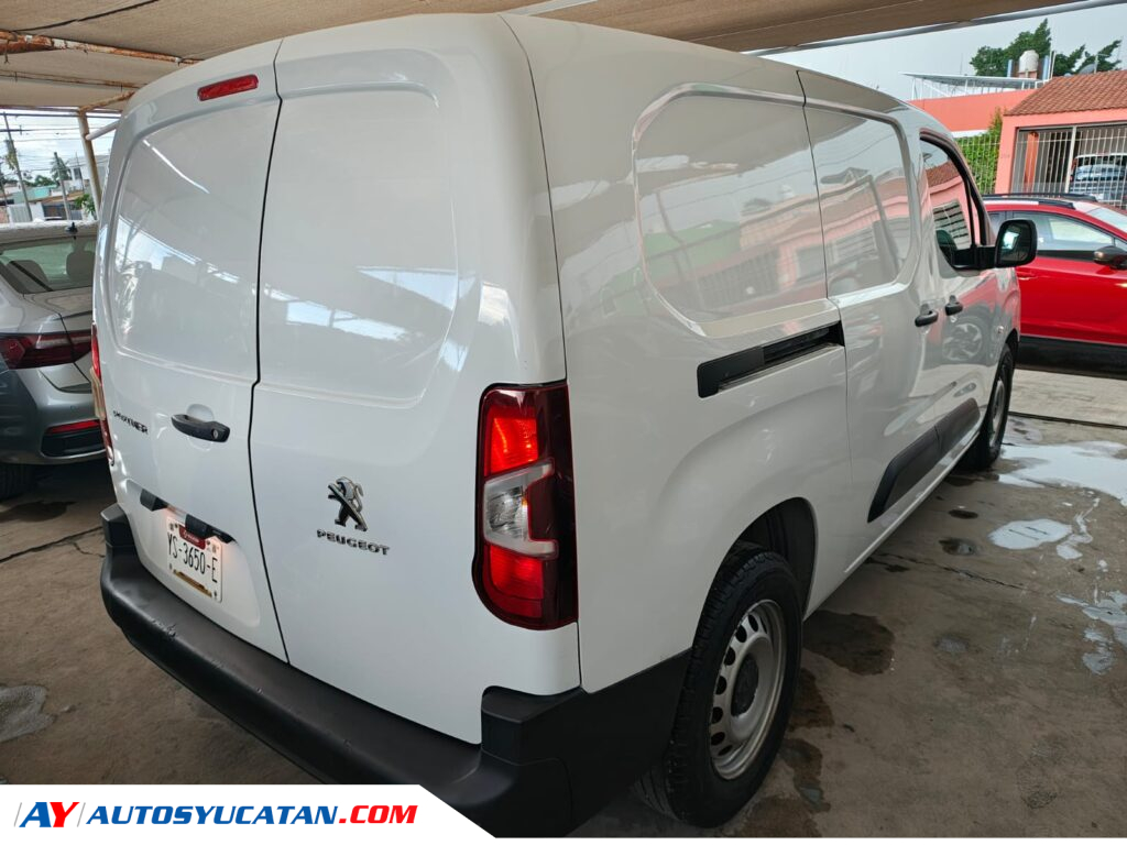 Peugeot Partner Maxi STD 2023