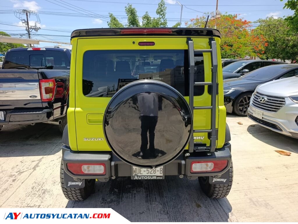 Suzuki Jimny 2025