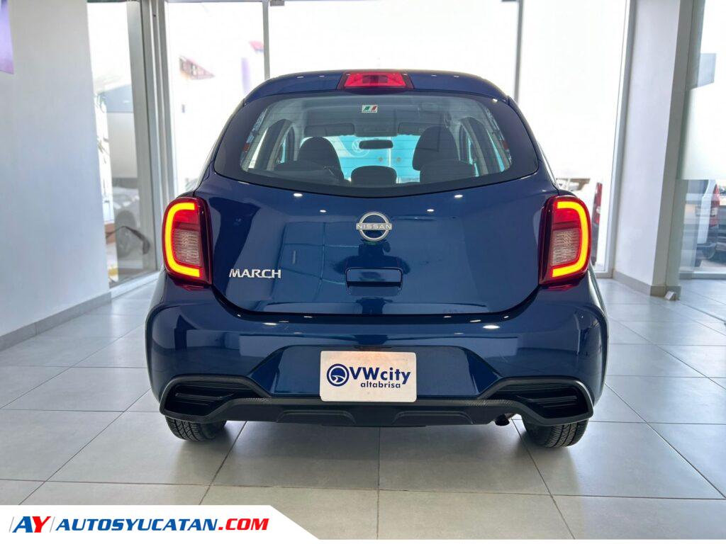 Nissan March Sense Automático 2025