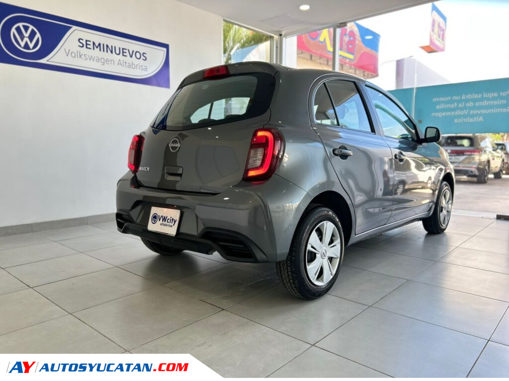 Nissan March Sense Automático 2025
