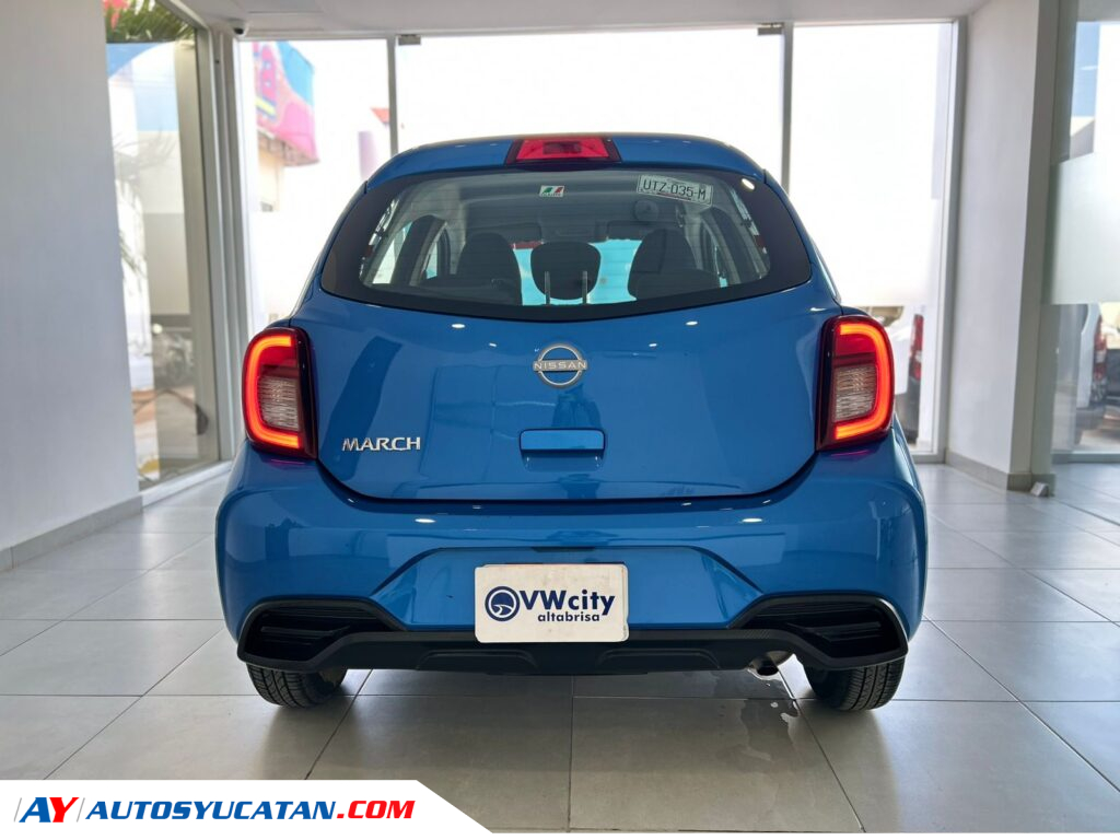 Nissan March Sense Automático 2025