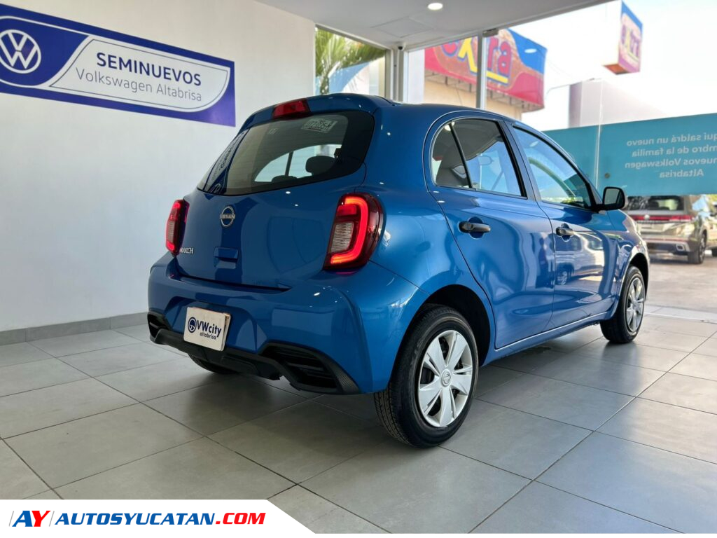 Nissan March Sense Automático 2025