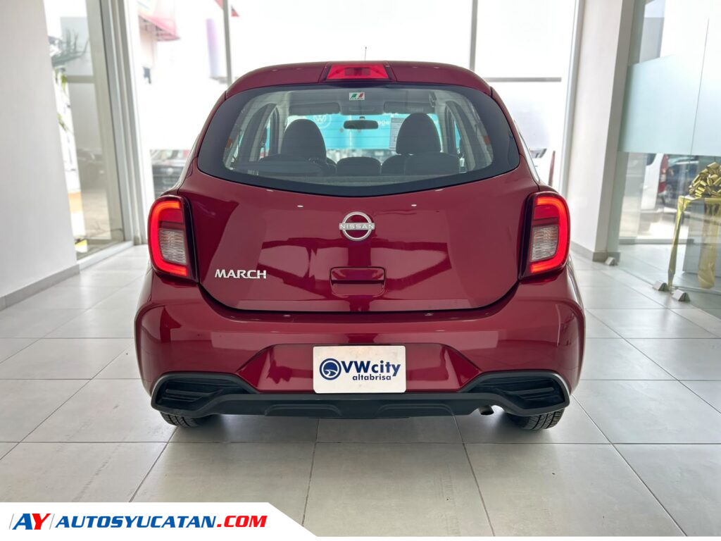 Nissan March Sense Automático 2025