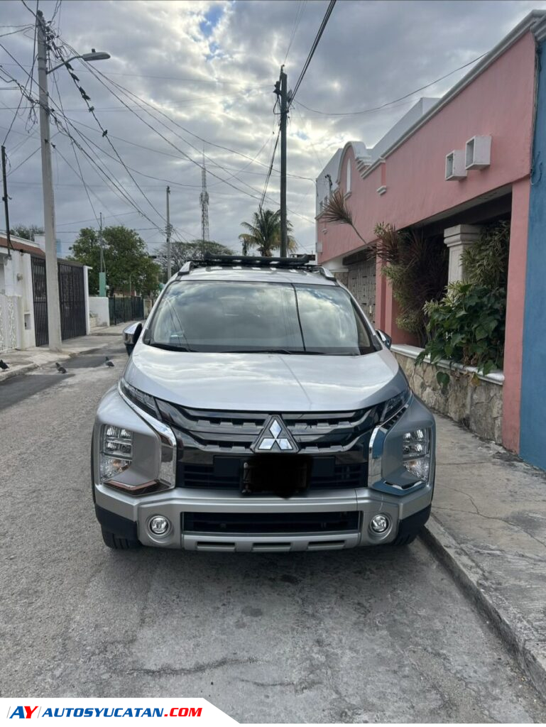 Xpander cross 2023