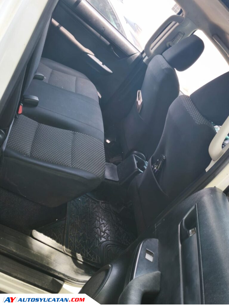 PODEROSA TOYOTA HILUX 2024