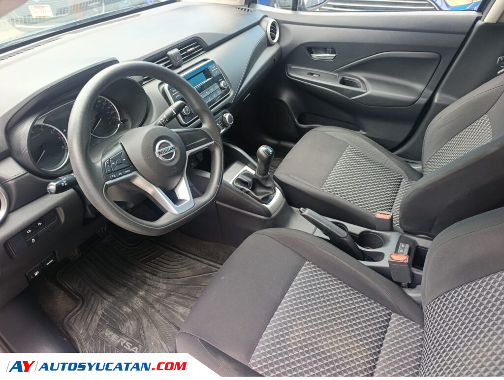 Nissan Versa Sense 2021