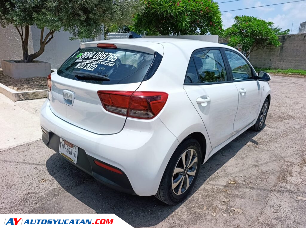 Kia Rio Hatchback EX Automático 2022
