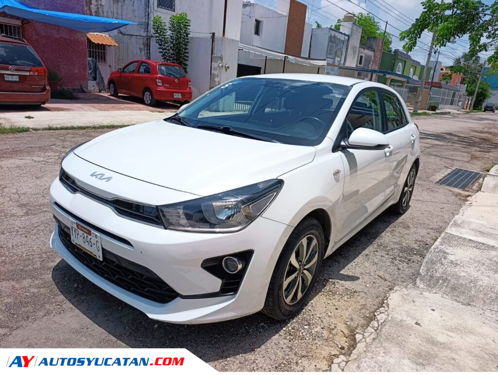 Kia Rio Hatchback EX Automático 2022