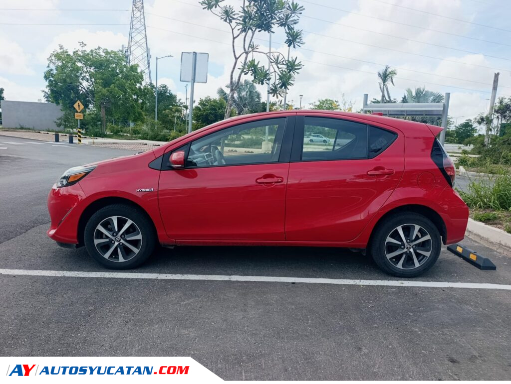Toyota Prius C 2021