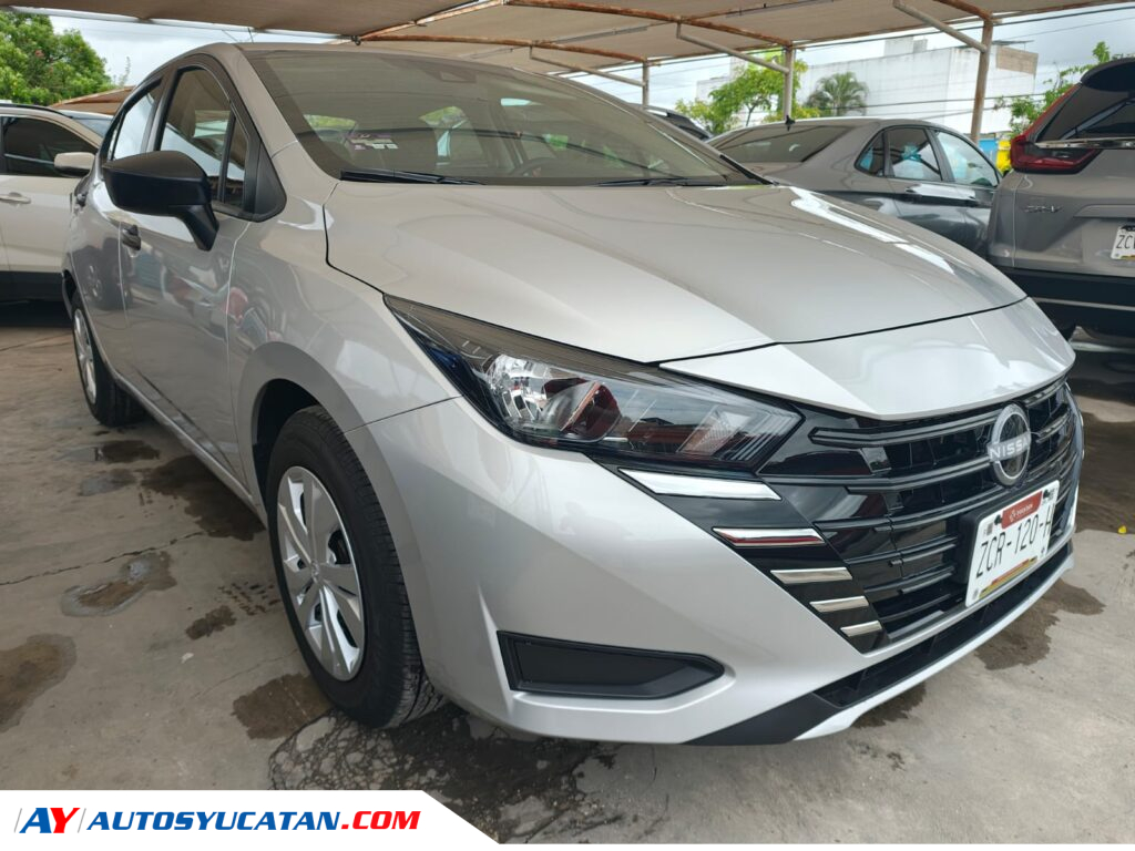 Nissan Versa Standard 2026