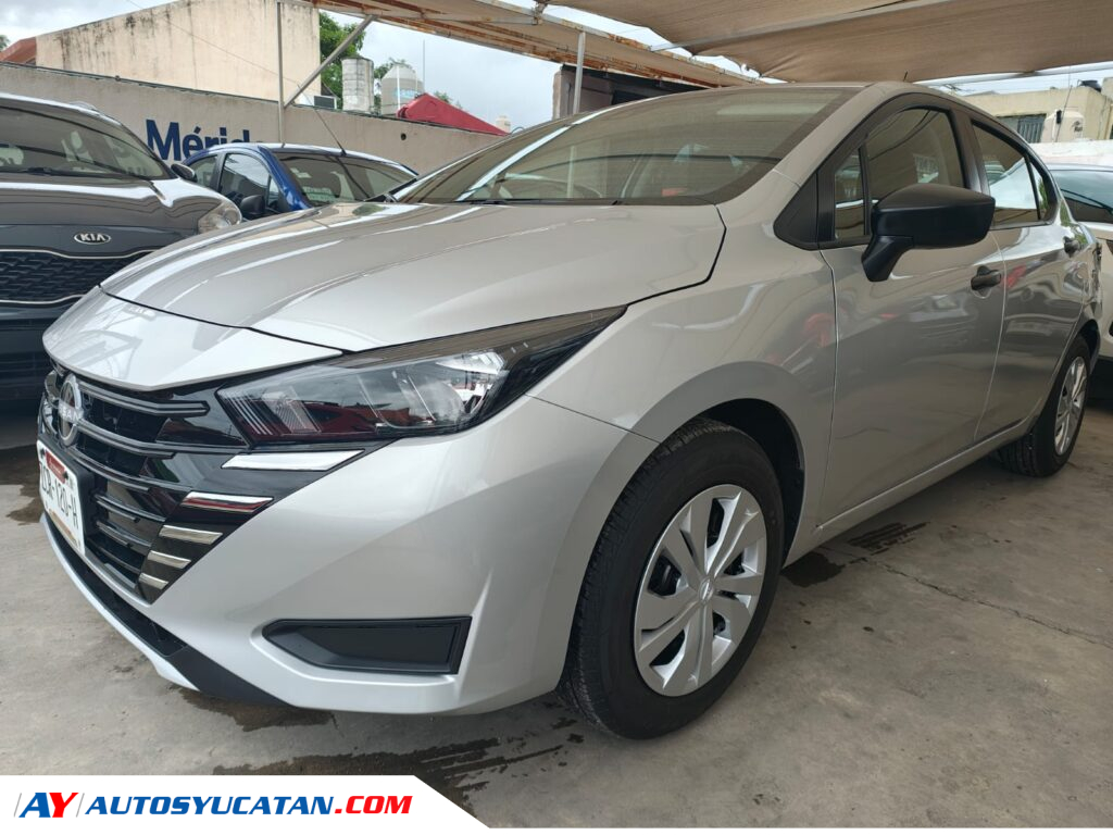 Nissan Versa Standard 2026