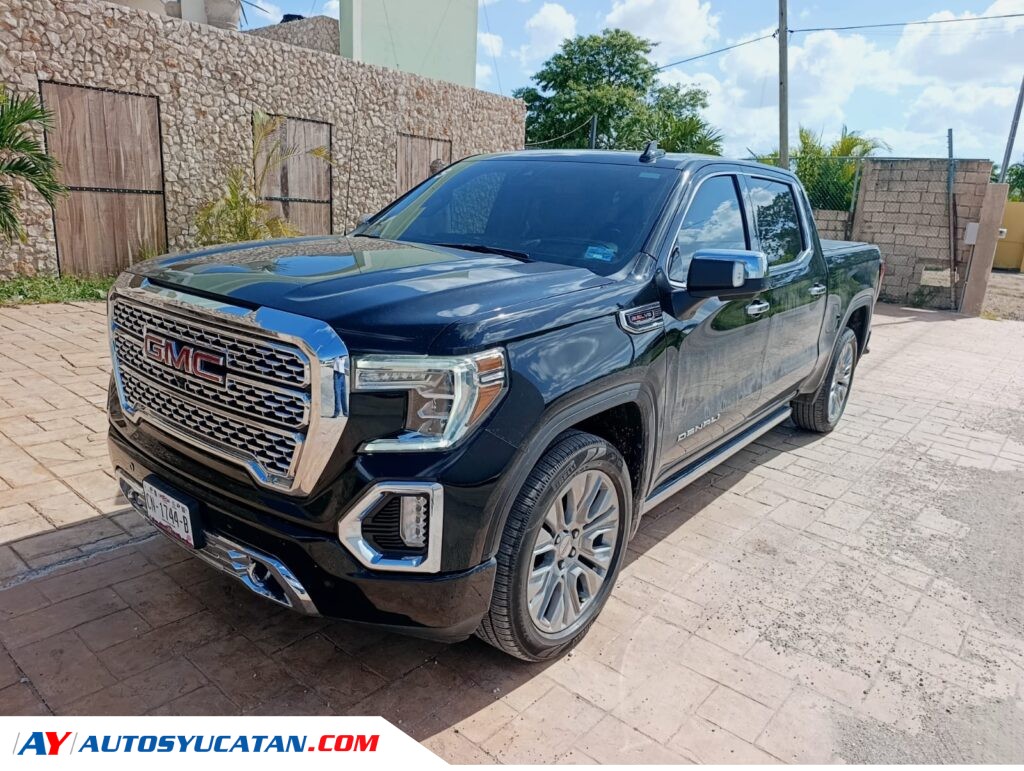 GMC Sierra Crew Cab Denali Doble Cabina 2023