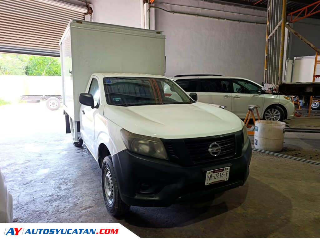 Nissan NP300 Chasis, Cabina, Caja Seca 2017