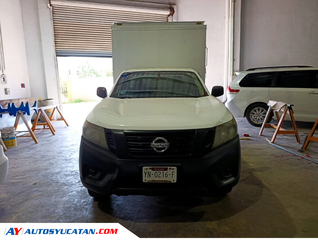 Nissan NP300 Chasis, Cabina, Caja Seca 2017