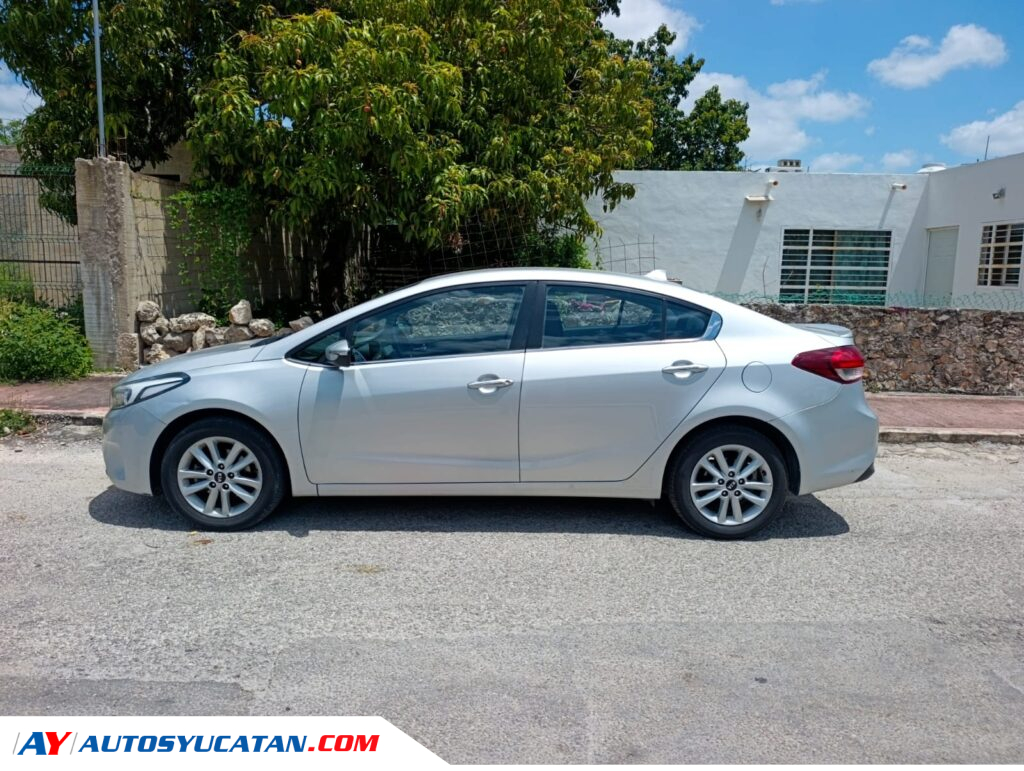 KIA FORTE EX 2017 AUTOMATICO