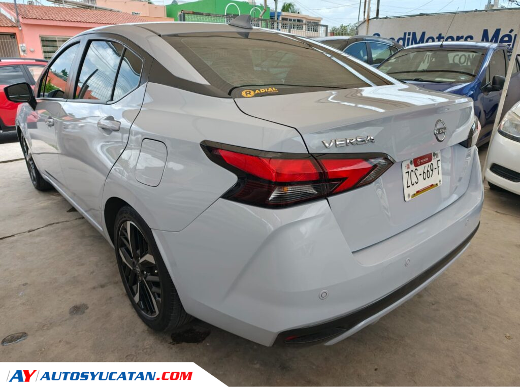 Nissan Versa EXCLUSIVE  Automático 2023