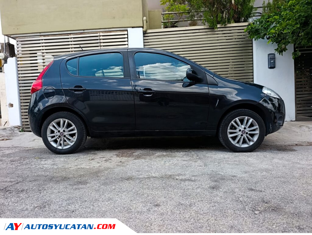 Fiat Palio Essence 2015