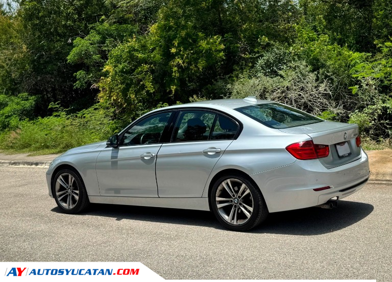 BMW serie 3  328i  Sport Line 2015