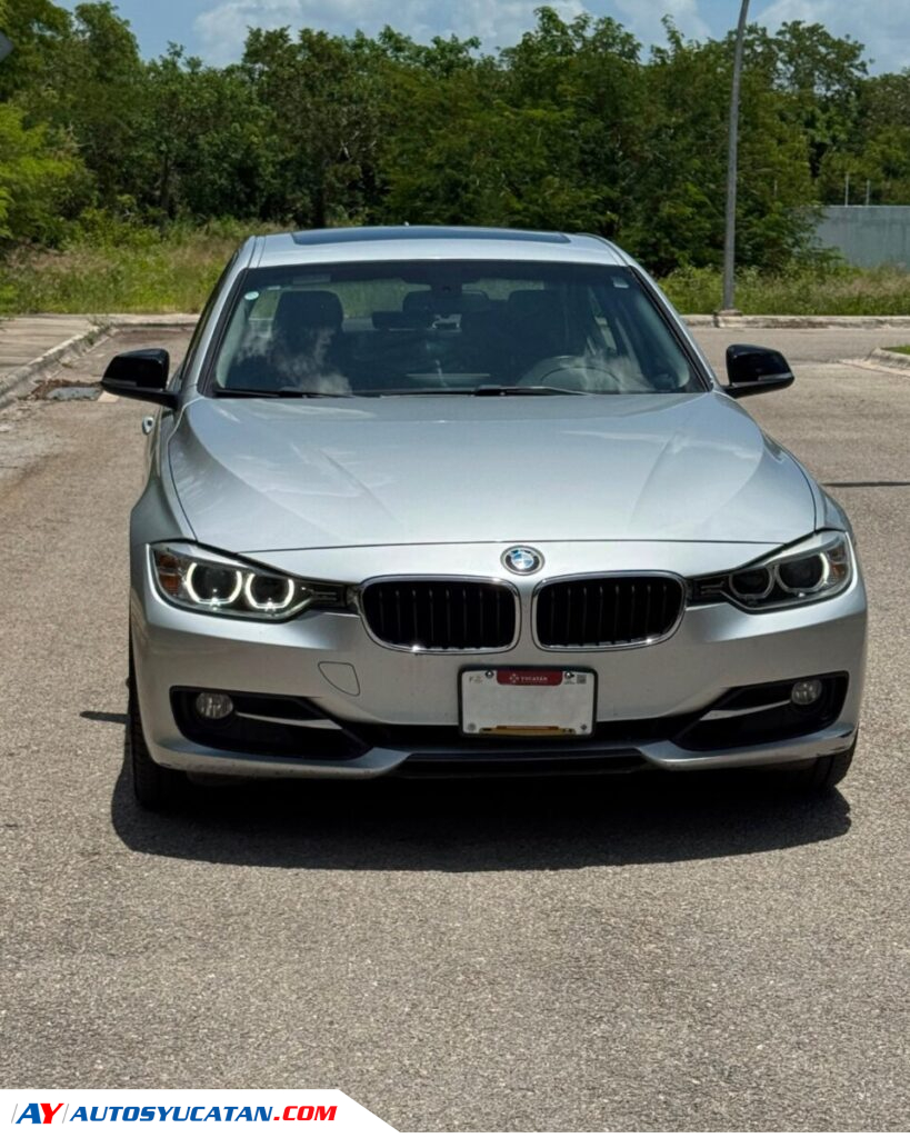 BMW serie 3  328i  Sport Line 2015
