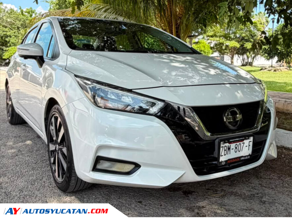 Nissan Versa Platinum CVT 2022