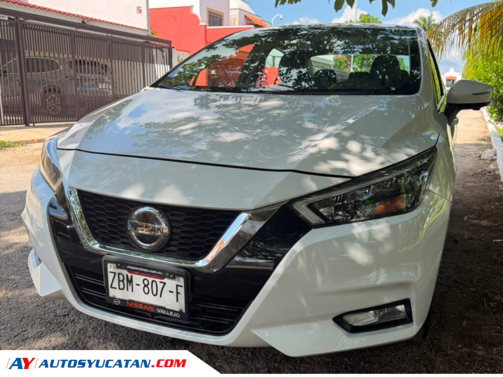 Nissan Versa Platinum CVT 2022