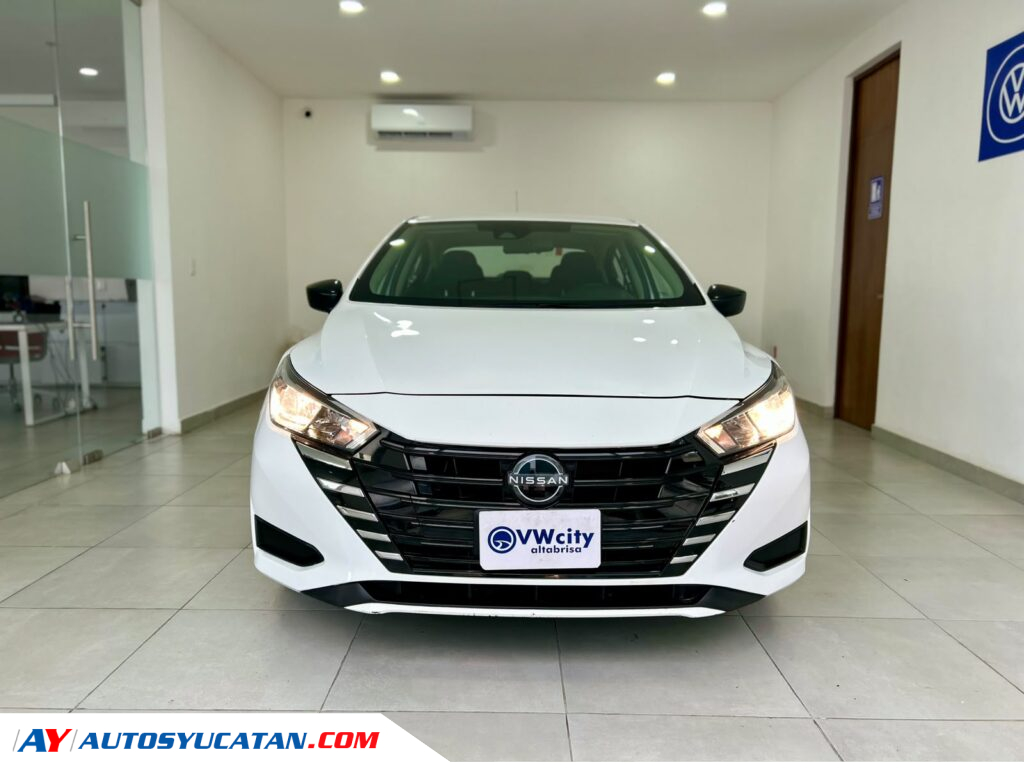 Nissan Versa Sense Automático 2024
