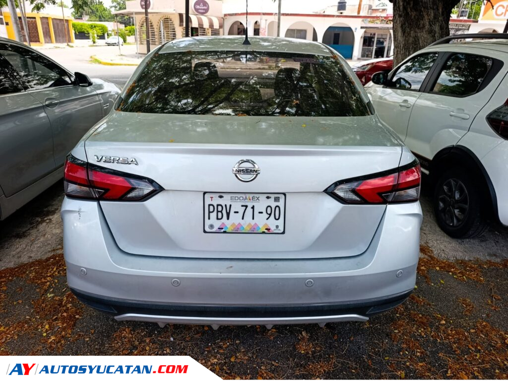 Nissan Versa 2022