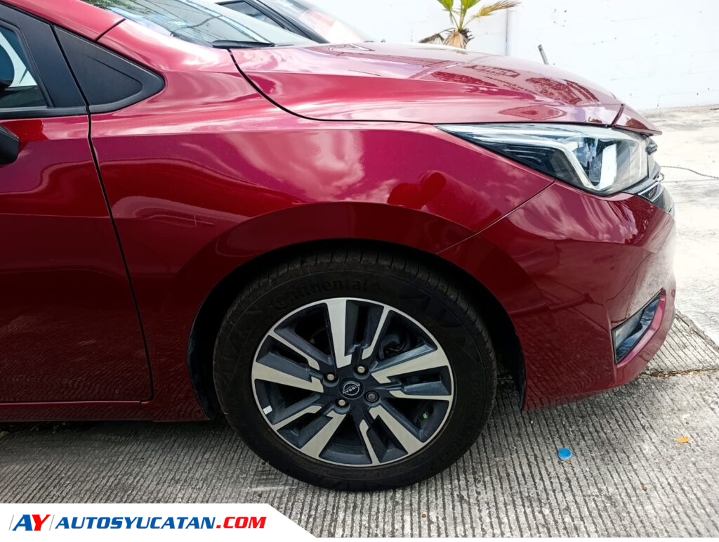 Nissan Versa Advance 2023