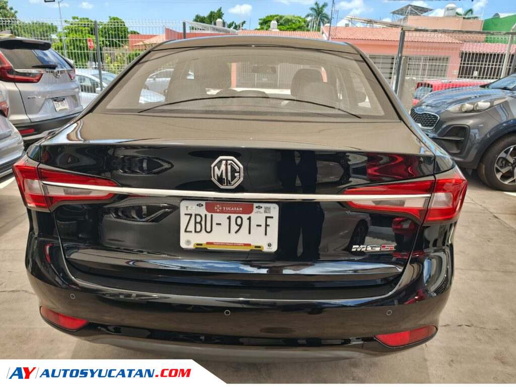 MG MG5 Sedán Automático 2023